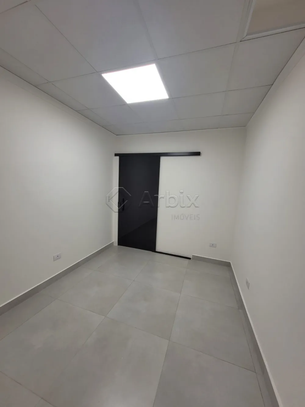Alugar Comercial / Sala Comercial em Condom&iacute;nio em Santa B&aacute;rbara D`Oeste R$ 943,35 - Foto 2